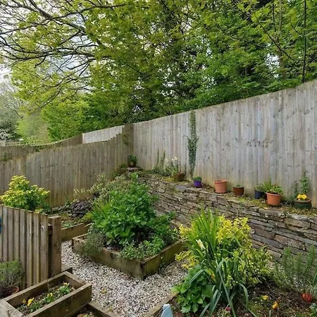 Modern Townhouse In With Private Parking Holiday home *