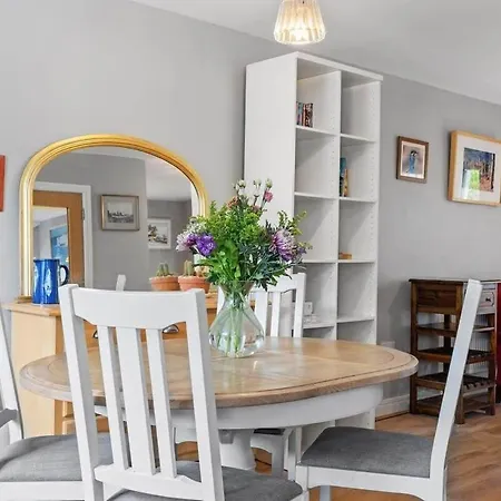 Modern Townhouse In With Private Parking Holiday home